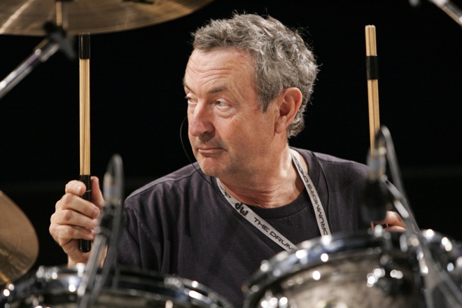 Nick Mason (Pink Floyd) este suparat ca Apple a scapat basma curata dupa scandalul U2